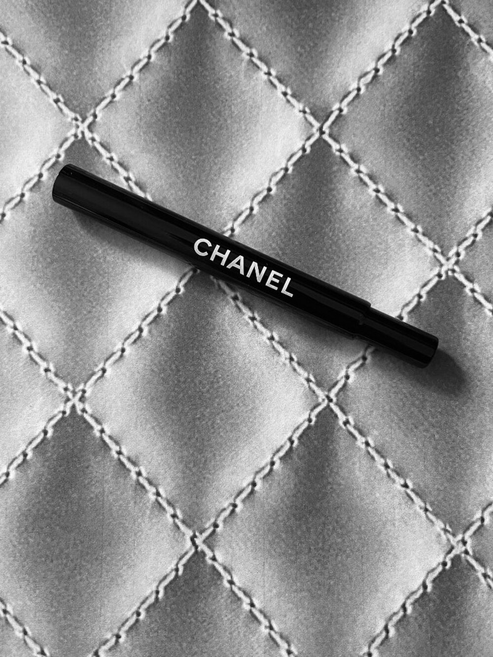 CHANEL Retractable Makeup Brush Travel Size MINT